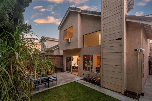 239 Kerry, Fremont CA: https://media.crmls.org/mediaz/0fa2ad89-4eef-4de2-8b19-ca3b5e82c3b6.jpg