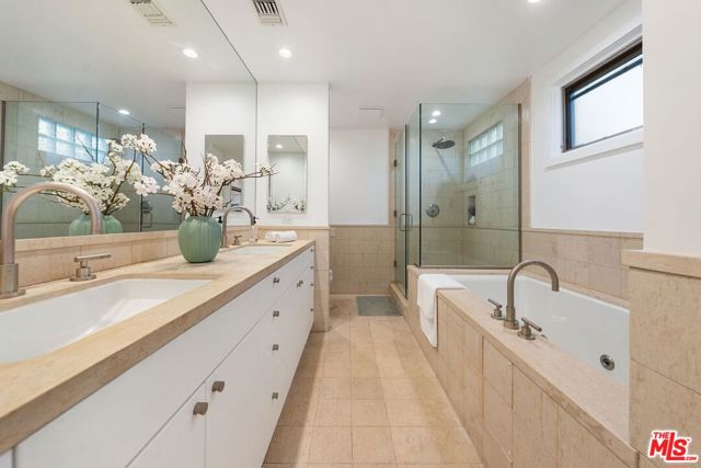 Drew Fenton | 968 Kenfield Avenue Los Angeles CA | MLS: 7503789 Drew Fenton | 968 Kenfield Avenue Los Angeles CA | MLS: 7503789