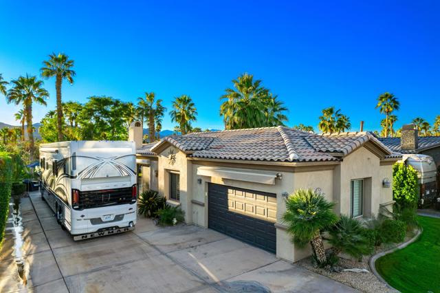 48170 Hjorth Street, Indio CA: https://media.crmls.org/mediaz/0fa3798d-5429-41a8-adee-24395bcf49ab.jpg