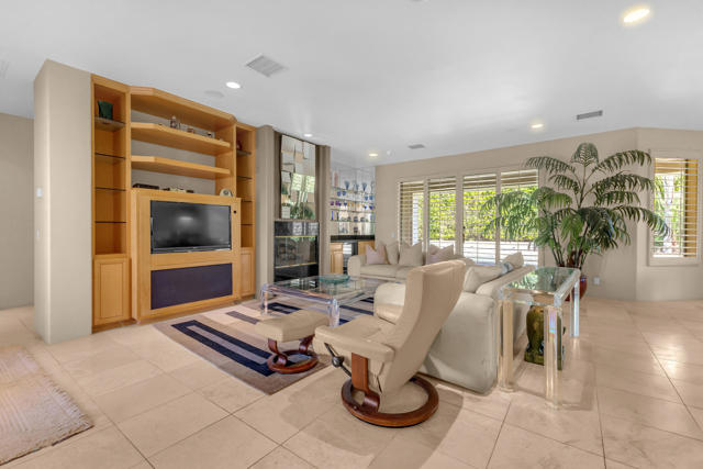 Image 5 of 35 For 2438 S Caliente Drive
