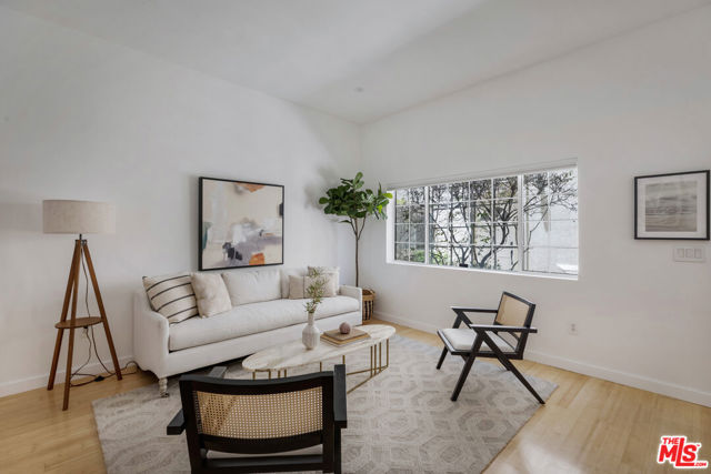 11536 Burbank Boulevard, North Hollywood CA: https://media.crmls.org/mediaz/0fa44927-7de4-492c-881e-848088b4fd04.jpg