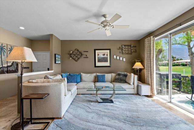 55331 Winged Foot, La Quinta CA: https://media.crmls.org/mediaz/0fa501f2-fc8d-40a1-a438-9540d996415c.jpg