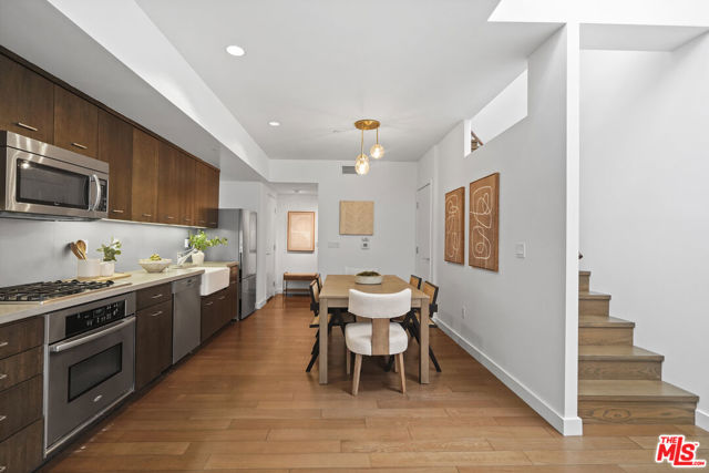 940 E 2nd Street, Los Angeles CA: https://media.crmls.org/mediaz/0fa52a56-036e-4738-9e8c-684ed9ba3f09.jpg