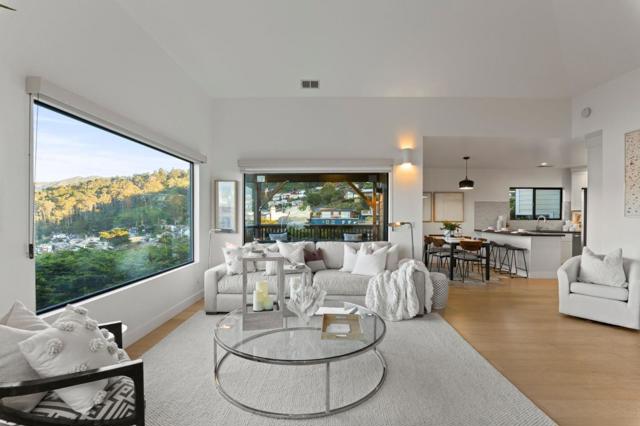 130 Blackburn Terrace, Pacifica CA: https://media.crmls.org/mediaz/0fa54549-5ce0-4097-99d0-0caf789eedad.jpg
