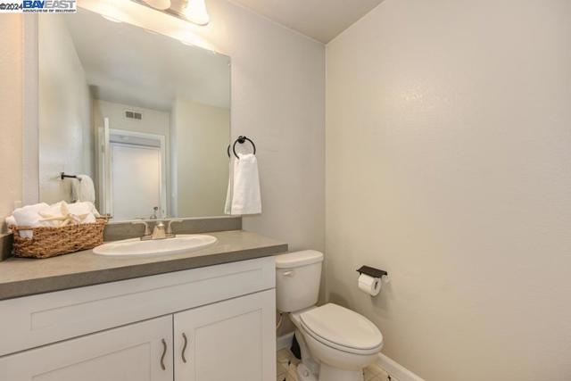 Image 15 of 42 For 8039 Arcade Lake Ln