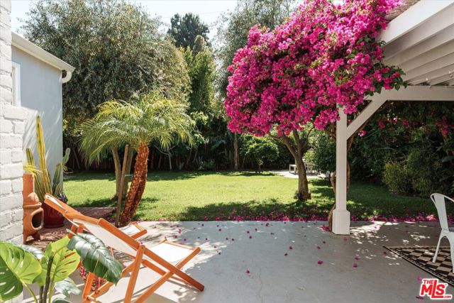 4148 Brunswick Avenue, Los Angeles CA: https://media.crmls.org/mediaz/0fa6550a-01b5-494e-bff1-084012a2bdc9.jpg