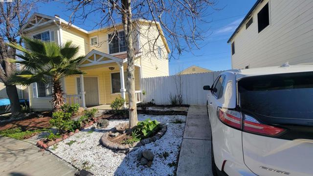 1011 Huston Circle, Woodland, California 95776, 4 Bedrooms Bedrooms, ,2 BathroomsBathrooms,Single Family Residence,For Sale,Huston Circle,41049843