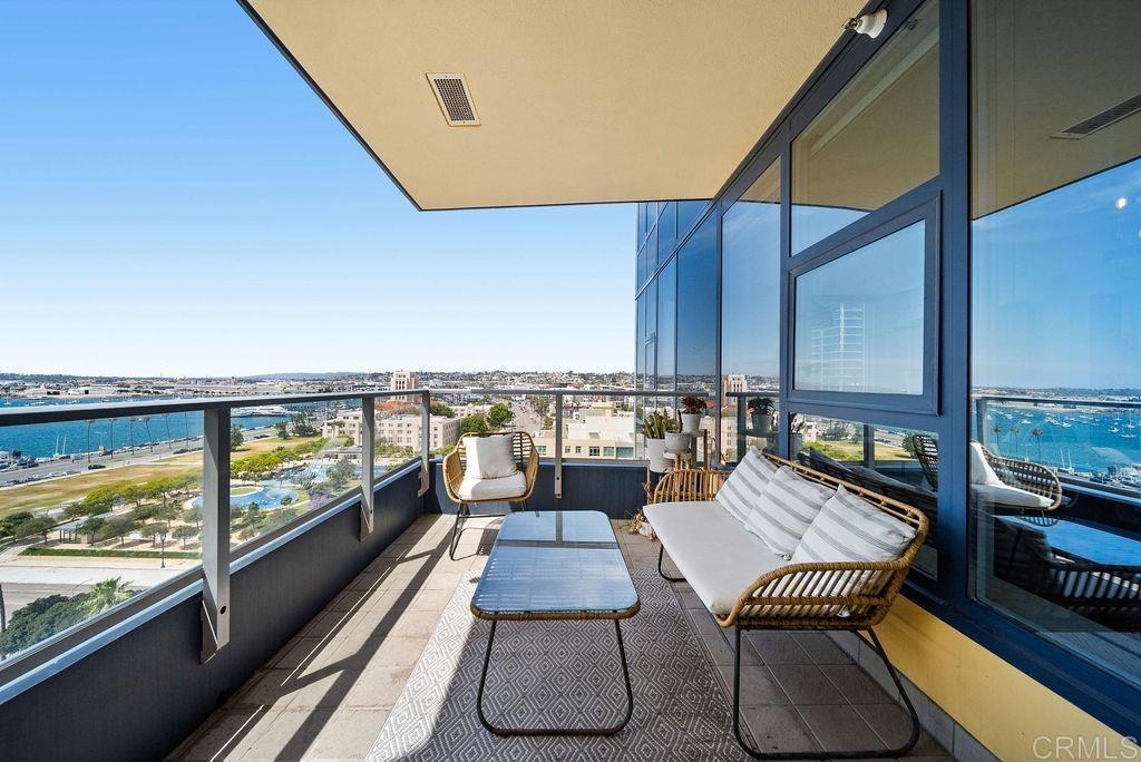 1325 Pacific Highway - photo 8