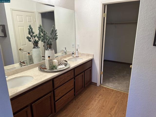 4329 Terra Granada Drive, Walnut Creek CA: https://media.crmls.org/mediaz/0fa70141-fefb-4ea6-9fe9-2391282bb64a.jpg