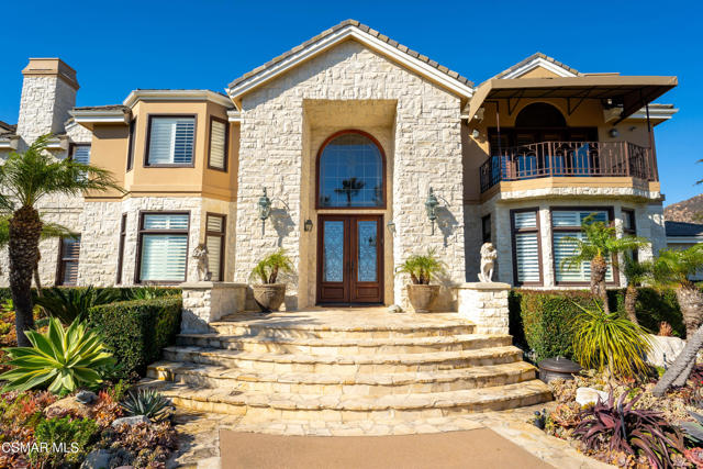 5810 Zumirez Drive, Malibu CA: https://media.crmls.org/mediaz/0fa7bede-9a7e-4ec0-848b-c13782643512.jpg