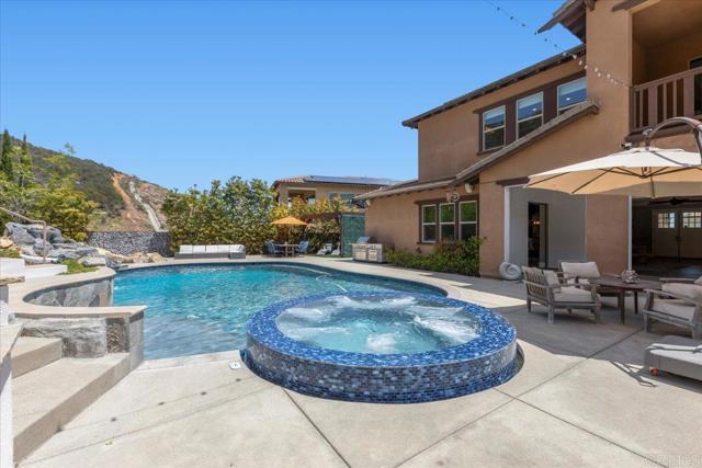 543 Ledge Street, San Marcos CA: https://media.crmls.org/mediaz/0fa7e65b-7fe4-4f1b-b6d8-d62861d7f6c0.jpg