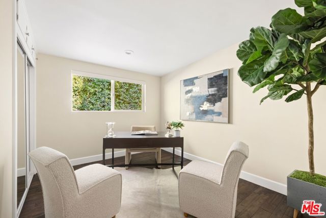 22910 Collins Street, Woodland Hills CA: https://media.crmls.org/mediaz/0fa7faca-9534-4000-882f-784d235dcede.jpg