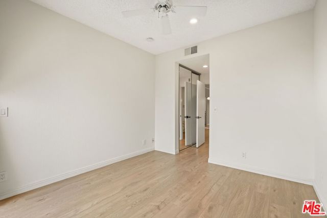 Image 18 of 33 For 8505 Gulana Avenue 4217