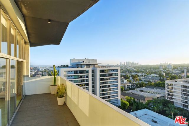 1155 N La Cienega Boulevard, West Hollywood CA: https://media.crmls.org/mediaz/0fa8cc91-e00e-49b9-86f6-f92b4ad1deba.jpg