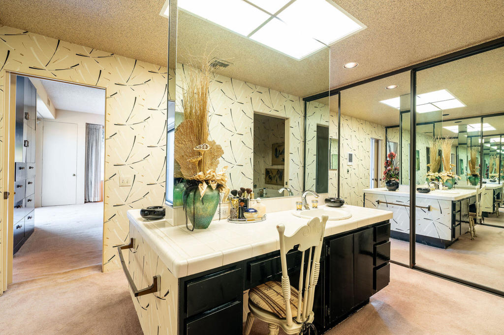 MLS #219138250DA image #18