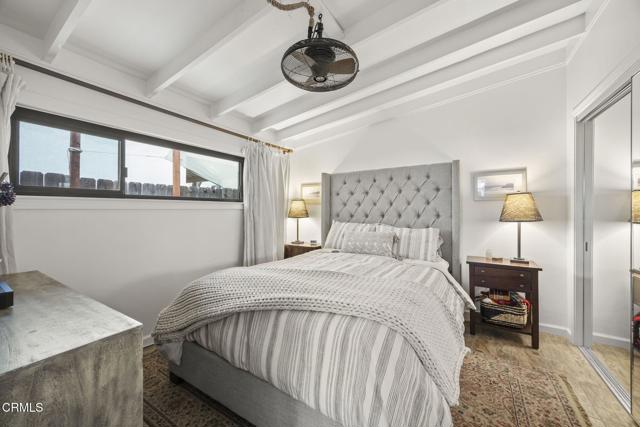 3500 Ocean Drive, Oxnard CA: https://media.crmls.org/mediaz/0fa96e78-423d-4685-baf9-03afdbee126b.jpg