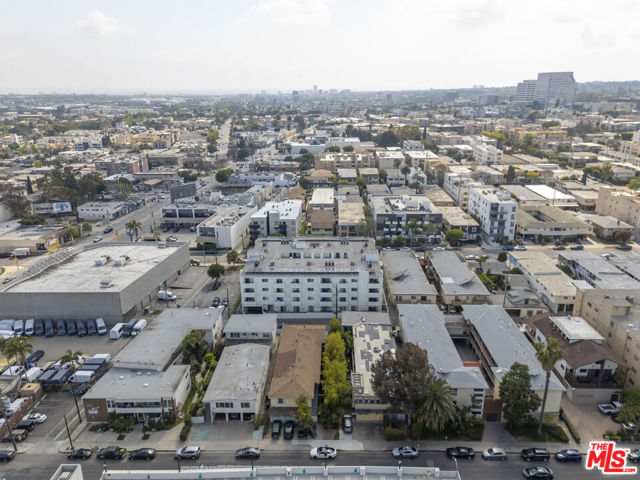 1453 S Westgate Avenue, Los Angeles CA: https://media.crmls.org/mediaz/0fa97139-fbe8-4327-9019-702c58eee425.jpg