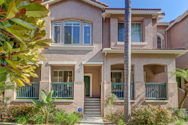 946 Camino De La Reina, San Diego CA: https://media.crmls.org/mediaz/0fa9818a-1898-4d54-9f7c-6ae8ed62294b.jpg