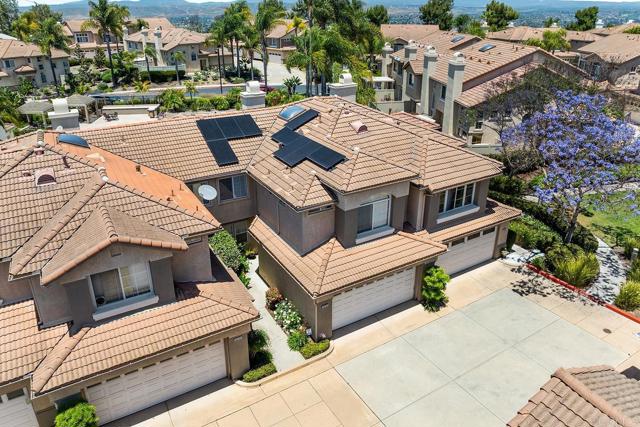 4610 Los Alamos Way, Oceanside CA: https://media.crmls.org/mediaz/0faa8875-2be5-443d-8963-ce625f0b0a23.jpg