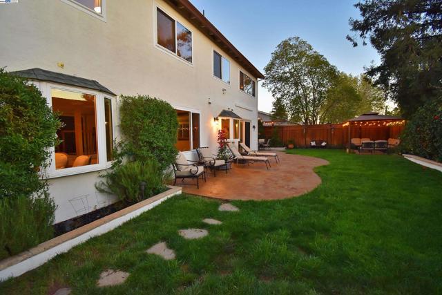 1626 Harlan Dr, Danville CA: https://media.crmls.org/mediaz/0fab150d-05d5-4d4c-9517-9ae4254872e6.jpg