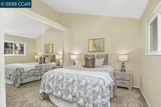 2708 Oak Rd, Walnut Creek CA: https://media.crmls.org/mediaz/0fab360c-667a-4d83-8729-142193566650.jpg