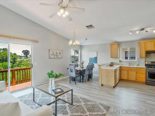 1277 Glencoe Dr, San Diego CA: https://media.crmls.org/mediaz/0fab8133-8de0-4dd3-9838-047b387b680a.jpg