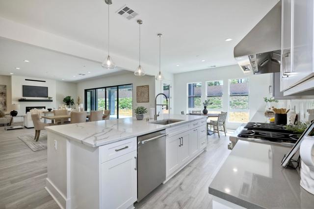 16350 Sage Trails Ct, Poway CA: https://media.crmls.org/mediaz/0fab8f3c-26a1-4cf6-b969-f325b1336c26.jpg