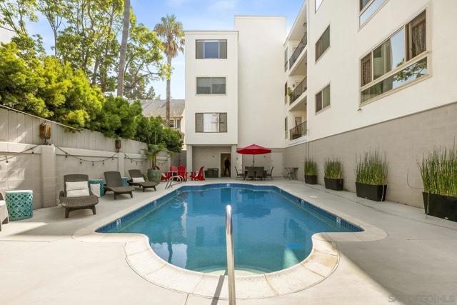 140 Walnut Ave, San Diego CA: https://media.crmls.org/mediaz/0fac3d12-d8f6-4b55-b34c-c35dc459d913.jpg