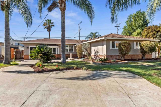 Image 8 of 60 For 38011 Temple Way