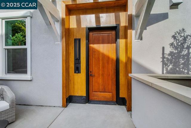 600 Hartz Ave, Danville CA: https://media.crmls.org/mediaz/0fac9663-98db-4eb9-ab91-19e5508a1af1.jpg
