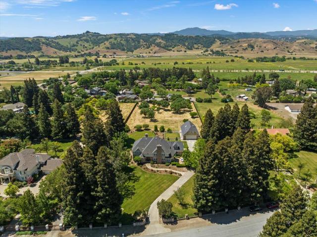 9885 Lantz Drive, Morgan Hill CA: https://media.crmls.org/mediaz/0facabf5-b6d2-496f-a09e-a025303b2d26.jpg