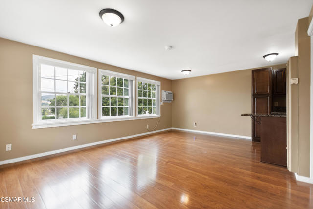 2905 Foothill Drive, Westlake Village CA: https://media.crmls.org/mediaz/0facdcb2-9706-4072-9cfd-73a1a4c310a4.jpg