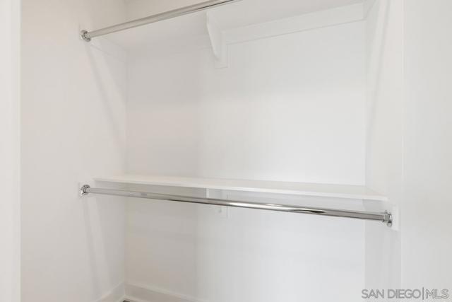 551 Orange Ave, Coronado CA: https://media.crmls.org/mediaz/0fadc541-2891-4650-b372-fcd2916b9d87.jpg