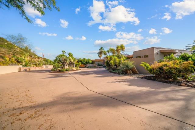 Image 9 of 75 For 14949 Presilla Dr