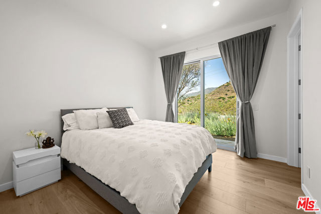 downstairs guest bed