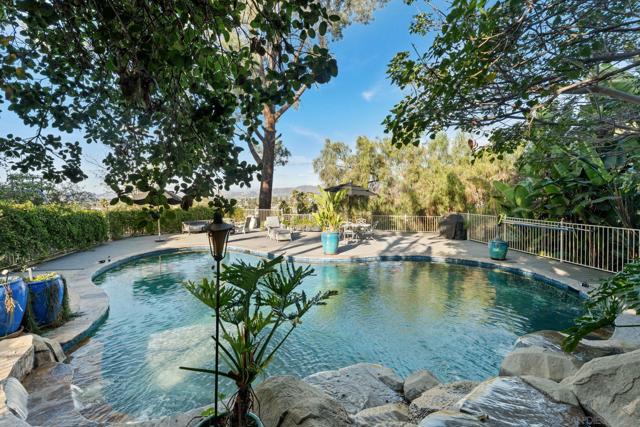 1115 S Mollison Ave, El Cajon CA: https://media.crmls.org/mediaz/0faef594-6759-401b-ba0b-f1d0537abc3e.jpg