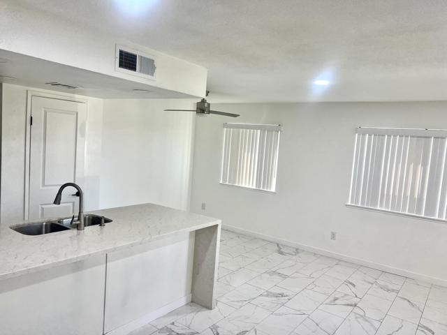 Image 2 of 11 For 72745 Willow Street 3