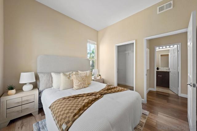 12362 Carmel Country Rd, San Diego CA: https://media.crmls.org/mediaz/0fb0086b-5de0-4e0a-bf79-d504db6a8d2a.jpg