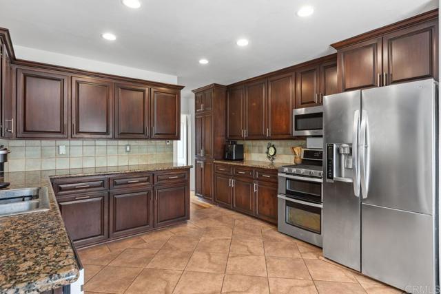 Detail Gallery Image 15 of 46 For 2725 Morning Glory Ln, Carlsbad,  CA 92008 - 3 Beds | 2 Baths