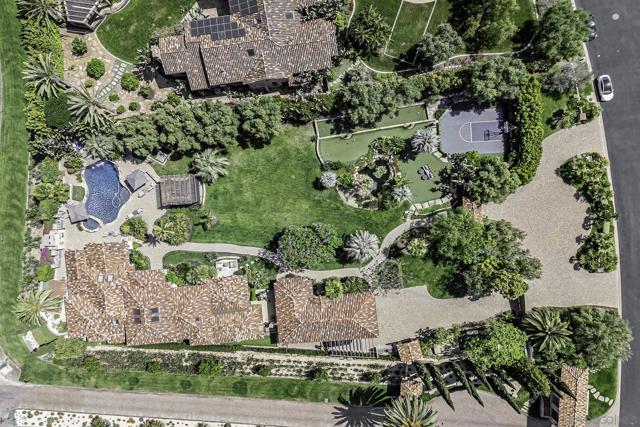 15823 The River Trail, Rancho Santa Fe CA: https://media.crmls.org/mediaz/0fb0ec2b-5eee-4ded-b72c-61f6a2f27a19.jpg