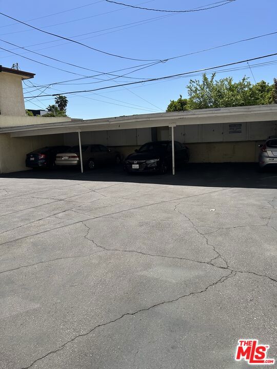 14222 Sylvan Street, Van Nuys CA: https://media.crmls.org/mediaz/0fb1cfee-876a-49e1-9ad5-f28785f4371d.jpg