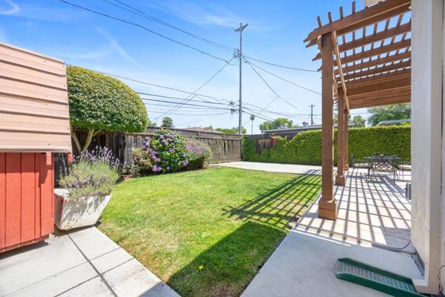 313 Del Rosa Way, San Mateo CA: https://media.crmls.org/mediaz/0fb24c5c-c764-46de-bfd5-2c9c70aab4e6.jpg