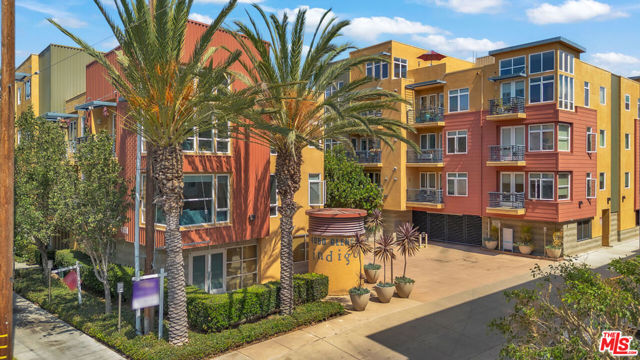 4050 GLENCOE Avenue, Marina del Rey CA: https://media.crmls.org/mediaz/0fb27f42-c84d-44df-929e-a27dca16d899.jpg