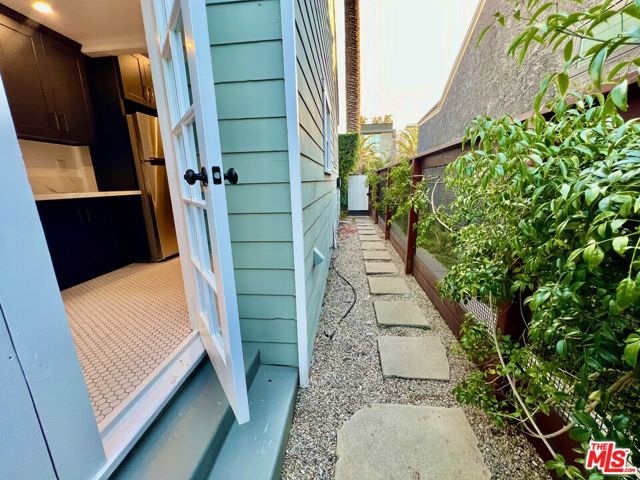 421 Grand Boulevard photo 7