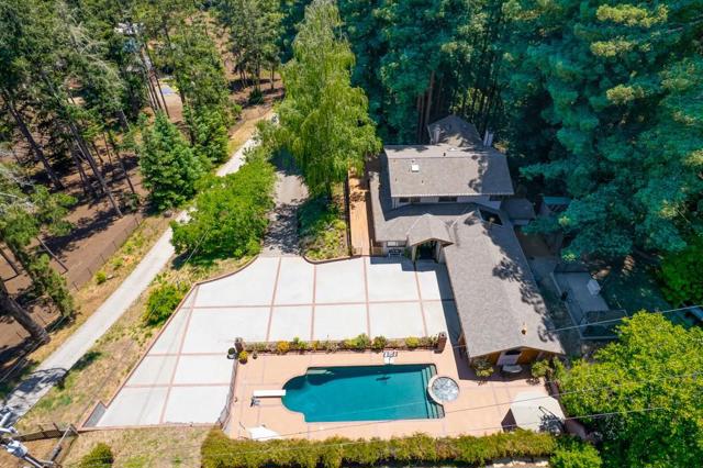350 Aurora Road, Soquel CA: https://media.crmls.org/mediaz/0fb32c8e-9a29-4233-ae67-2ddb2df9e797.jpg