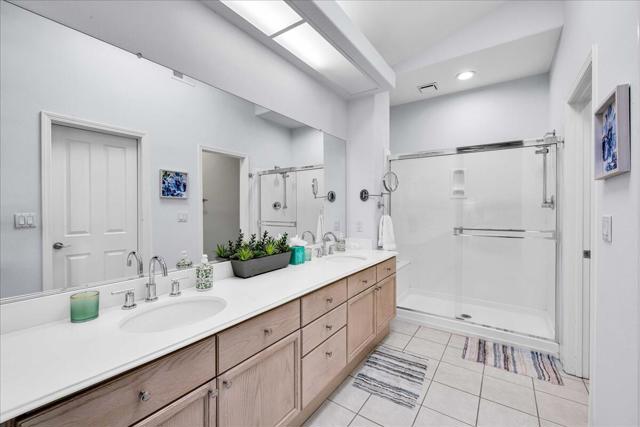 42197 Turqueries Avenue, Palm Desert CA: https://media.crmls.org/mediaz/0fb36e8b-c5f7-48c4-ac24-2d32cd7fc351.jpg