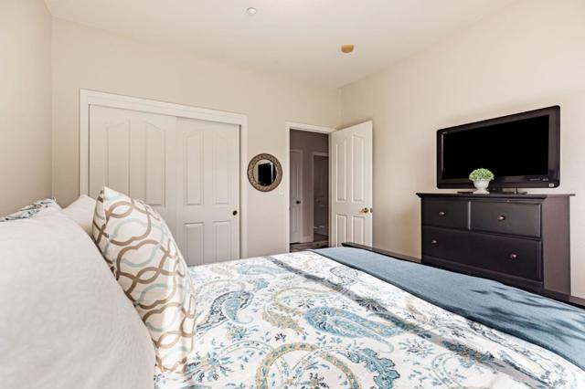 44737 Sun Valley Drive, King City CA: https://media.crmls.org/mediaz/0fb3fb93-cfbc-4e1d-859b-e6a84aa28ca0.jpg