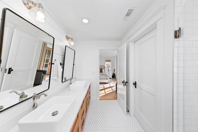 2103 Loquat Place, Oceanside CA: https://media.crmls.org/mediaz/0fb416bd-3e49-4bf0-90f1-8a9aeae44d92.jpg