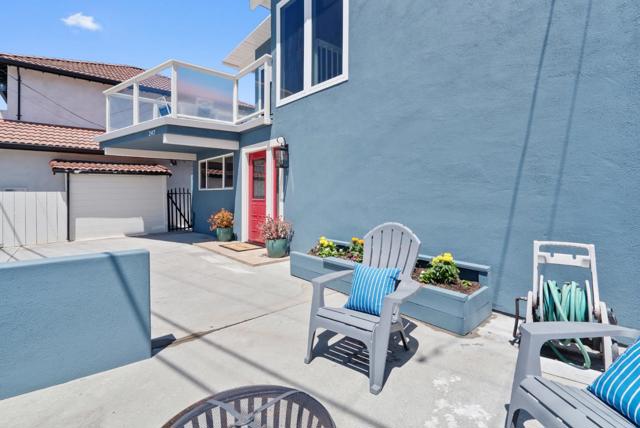 247 Rio Del Mar Boulevard, Aptos CA: https://media.crmls.org/mediaz/0fb54afe-3dac-4c6a-8603-6a07cd94d424.jpg