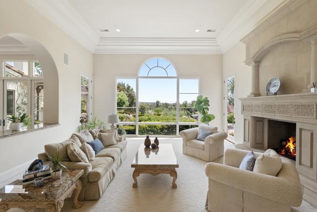 7057 Rancho Cielo, Rancho Santa Fe CA: https://media.crmls.org/mediaz/0fb669d9-e958-471a-a102-6177e0553a51.jpg